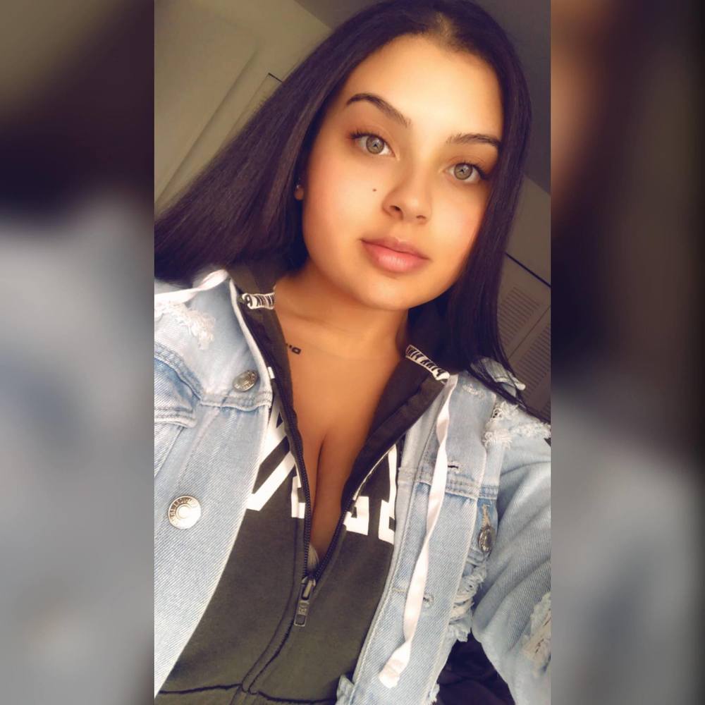 Meet your Posher, Izzy